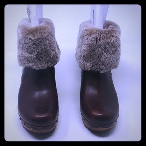 UGG Australia boots Lynnea women's chestnut size 7